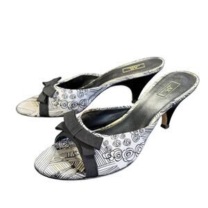 Anne Klein y2k 90s Black White Abstract Roses Open Toe Kitten Heels 7.5